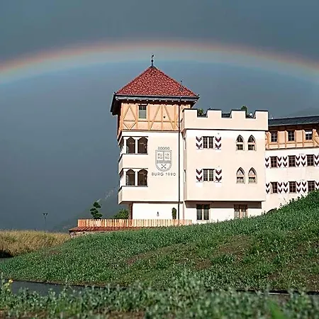 Burg1990 Hotel Fiss